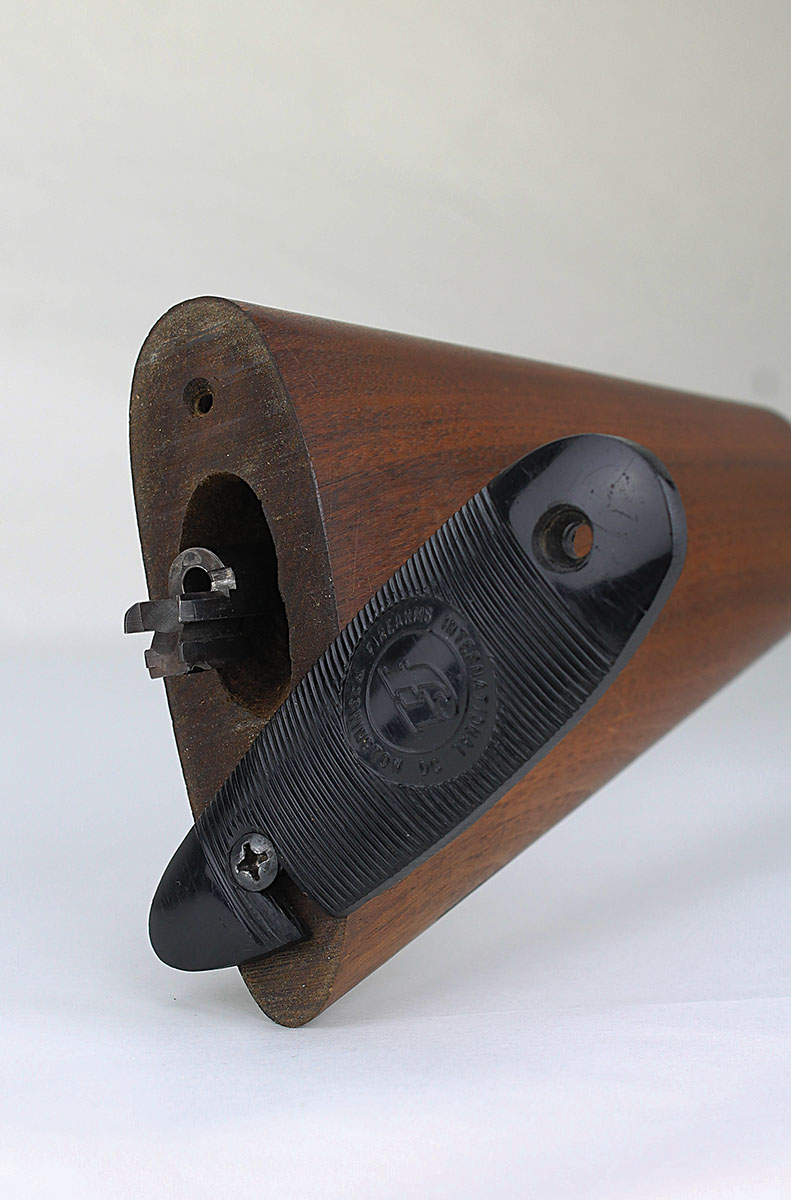 When assembled as a carbine, the pistol’s short barrel stores in a recess in the buttstock.